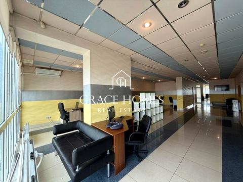 комерційна за адресою Саксаганського вул., 121