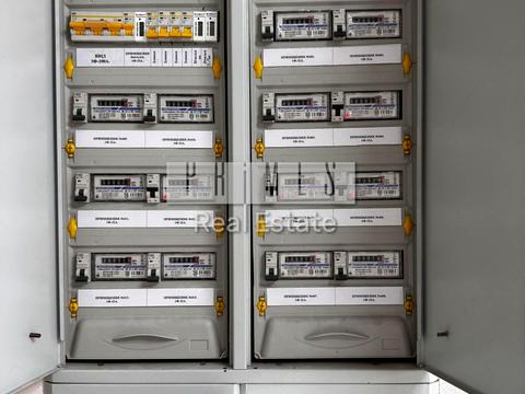 комерційна за адресою Романа Шухевича просп. (Генерала Ватутіна), 12-А