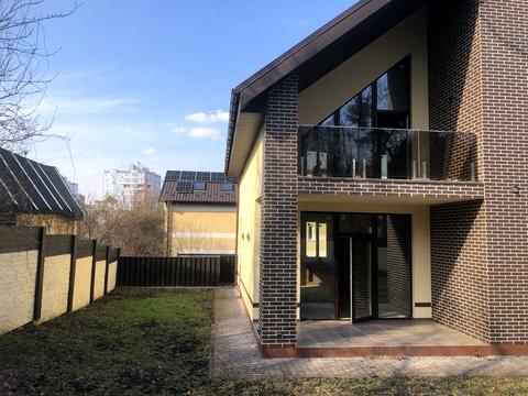 будинок за адресою Миколи Сингаївського вул. (Ново-Оскольська)