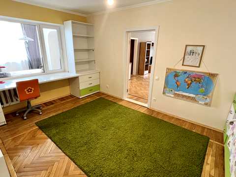 квартира за адресою Срібнокільська вул., 8-А