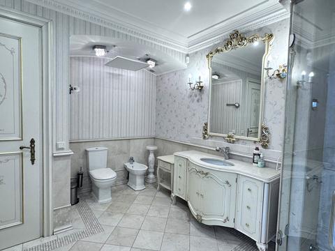квартира за адресою Пилипа Орлика вул., 6