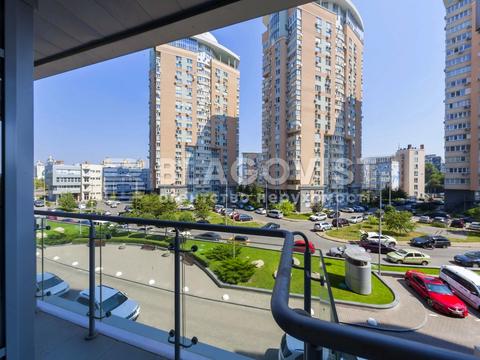 квартира по адресу Раисы Окипной ул., 18