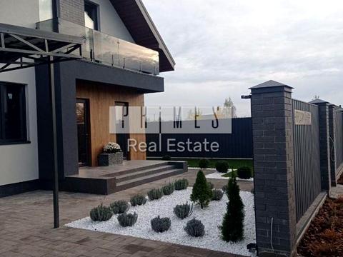 дом по адресу Паркова вул.