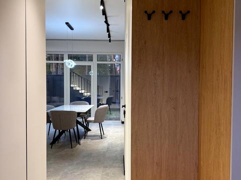 будинок за адресою Сім'ї Шкарівських вул.