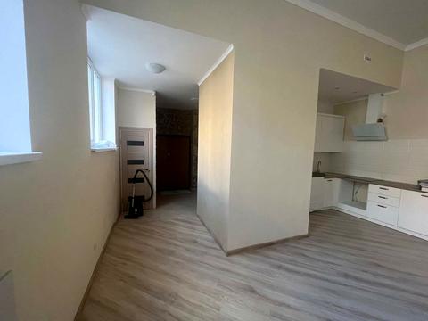 комерційна за адресою Марії Литвиненко-Вольгемут вул., 25