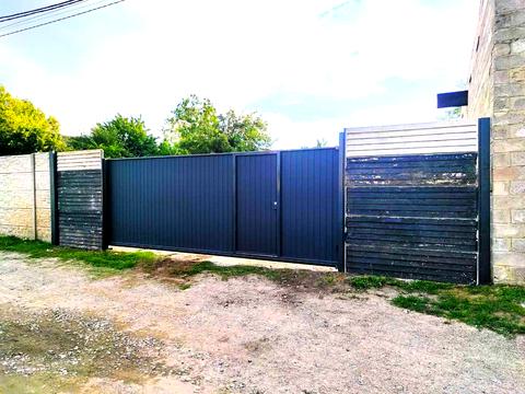 комерційна за адресою Технологіна, 1