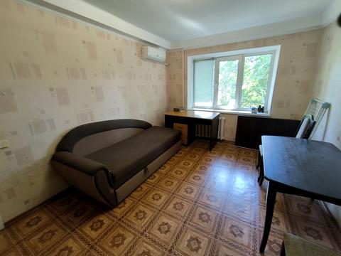 кімната за адресою Київ, Ореста Левицького вул. (Академіка Курчатова), 18