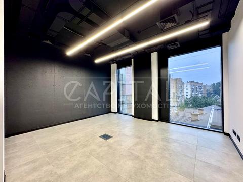 комерційна за адресою Красилівська вул., 9