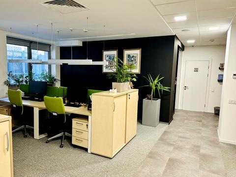 комерційна за адресою Саксаганського вул., 3