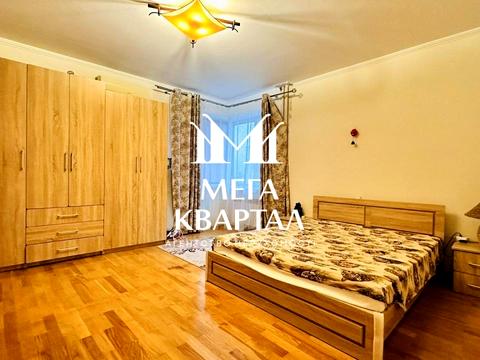 квартира за адресою Анни Ахматової вул., 47