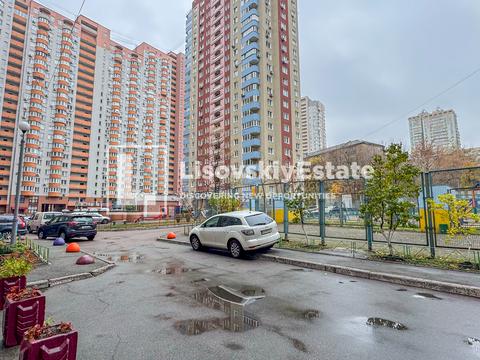 квартира за адресою Саперно-Слобідська вул., 8