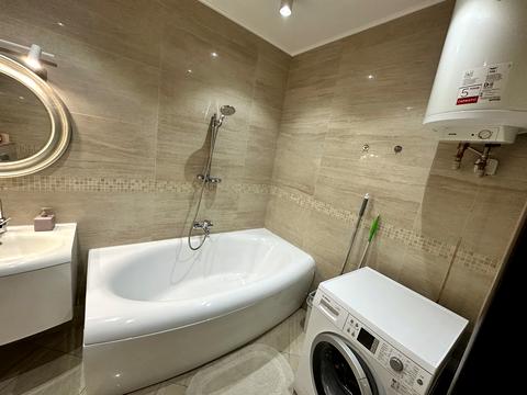 квартира за адресою Срібнокільська вул., 1