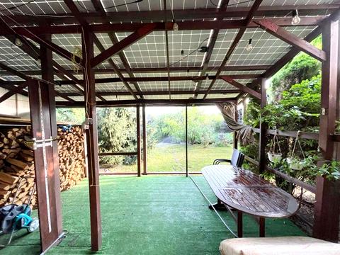 будинок за адресою с. Нові Безрадичі, пісчана