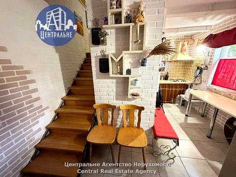 комерційна за адресою Садова, 2А