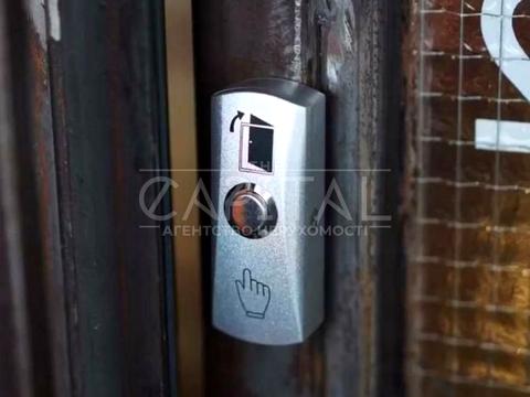 комерційна за адресою алея Магдебурзького права вул., 3