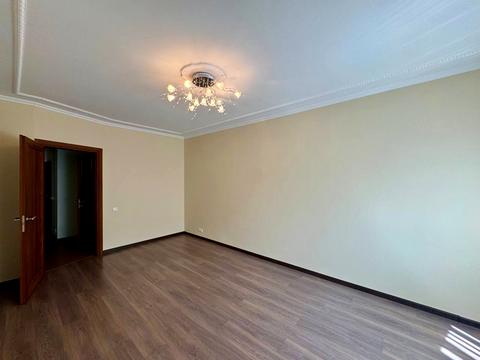 квартира за адресою Раїси Окіпної вул., 10