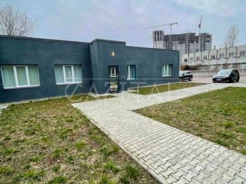 комерційна за адресою Дегтярівська вул., 51