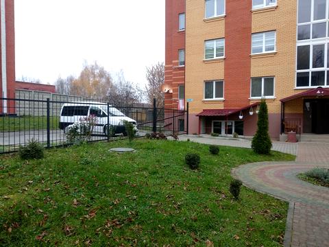 комерційна за адресою Марка Кропивницького вул. (Галана), 7/3