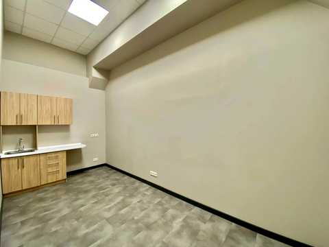 комерційна за адресою Охтирський пров., 7