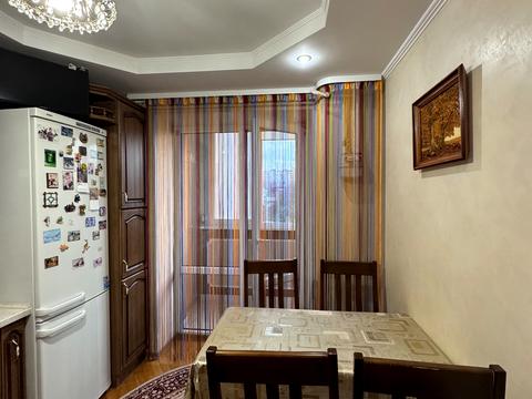 квартира за адресою Євгена Коновальця вул., 4