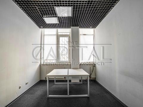 комерційна за адресою Мокра вул. (Кудряшова), 999