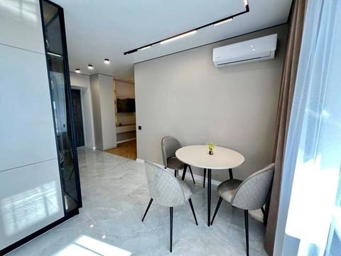 квартира за адресою Довженка вул., 24