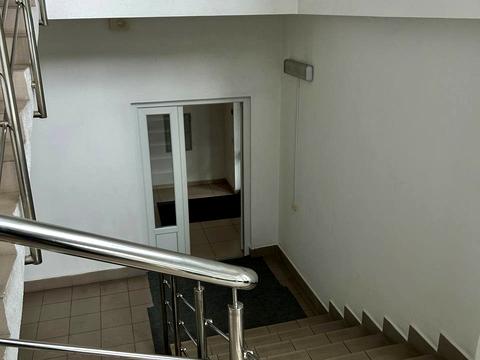 комерційна за адресою Звіринецька вул., 59