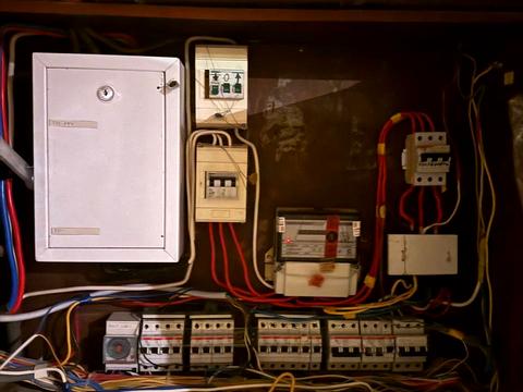 комерційна за адресою Семінарська вул., 15а