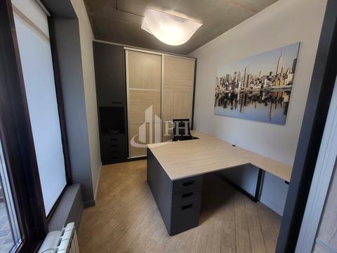 комерційна за адресою Гоголівська вул., 14