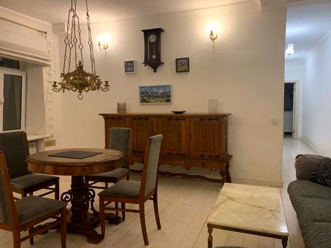 квартира за адресою Шота Руставелі вул., 20