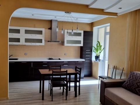 квартира за адресою Любарського пров. (Білостоцького), 84А