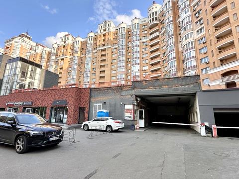 комерційна за адресою Левка Лук'яненка вул. (Маршала Тимошенка), 21к17