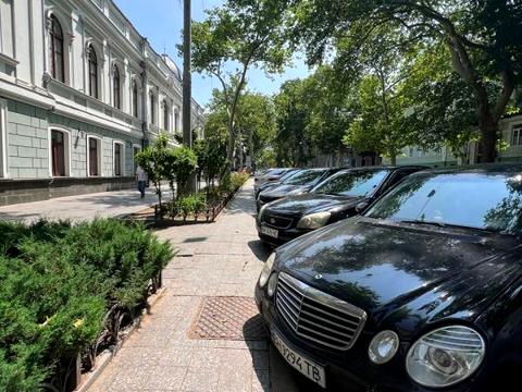 комерційна за адресою Ланжеронівська вул., 5