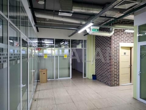 комерційна за адресою Вацлава Гавела бульв. (Івана Лепсе), 63