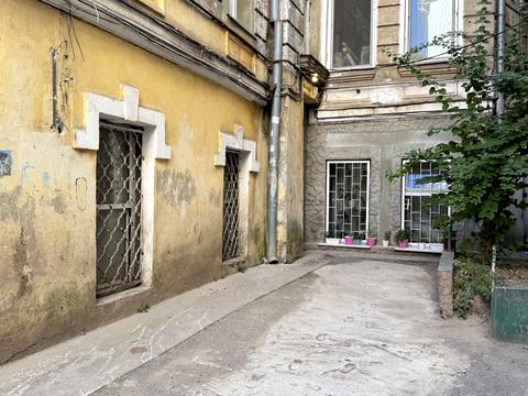 квартира за адресою Єврейська вул., 42