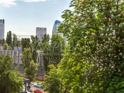 комерційна за адресою Василя Тютюнника вул. (Анрі Барбюса), 28-А