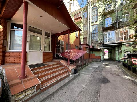 коммерческая по адресу Большая Васильковская ул. (Красноармейская), 28А