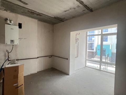 квартира по адресу Защитников ул., 11