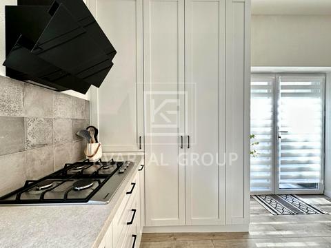 будинок за адресою Успішна