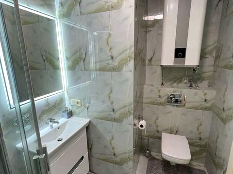 квартира по адресу Ревуцкого ул., 40-В