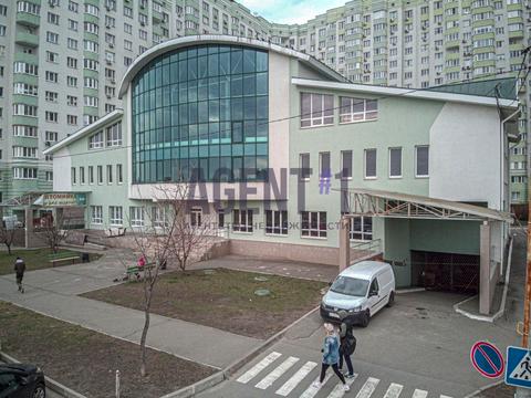 коммерческая по адресу вул. Печерська, 4