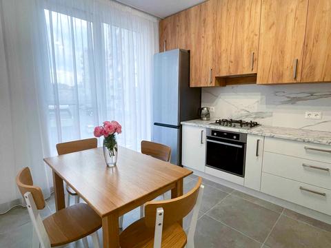 квартира за адресою Залізнична вул., 9