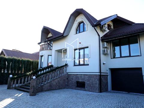 будинок за адресою Бандери