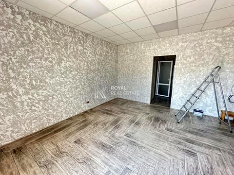 комерційна за адресою Володимирська вул., 57А