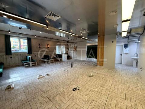 комерційна за адресою Щаслива вул., 11