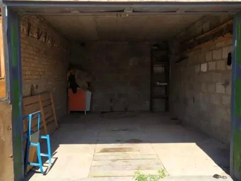 паркоместо по адресу Михайла Комарова ул., 152