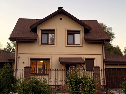 будинок за адресою Центральна вул.