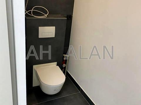 комерційна за адресою Межигірська вул., 87-А