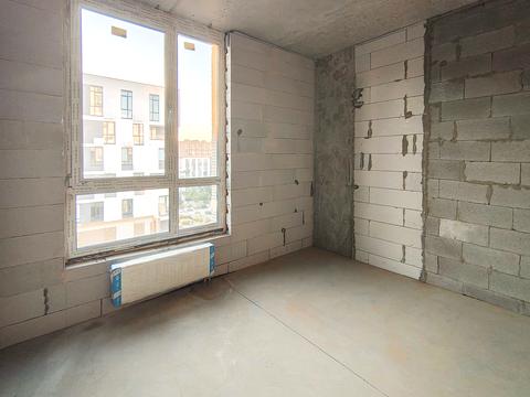 квартира за адресою Салютна вул., 2к18
