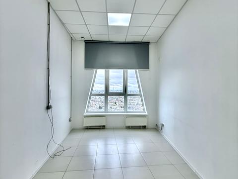 комерційна за адресою Кловський узвіз, 7a